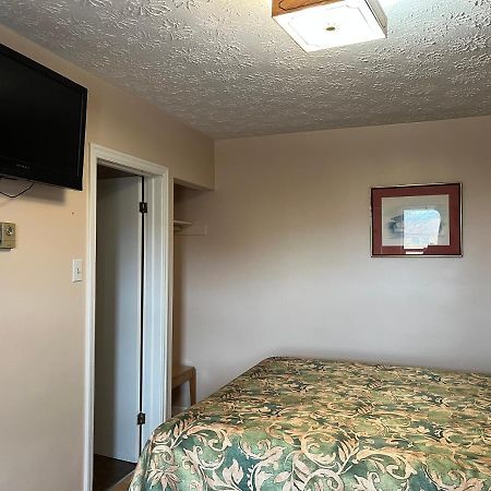 Blind River Old Mill Motel المظهر الخارجي الصورة