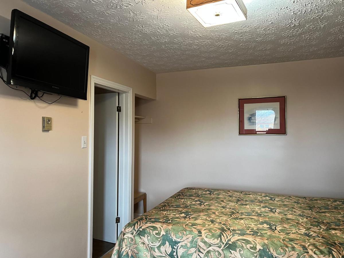 Blind River Old Mill Motel المظهر الخارجي الصورة